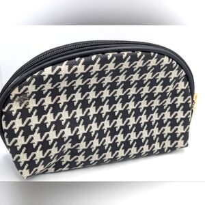 Lovevook Houndstooth Pouch‎